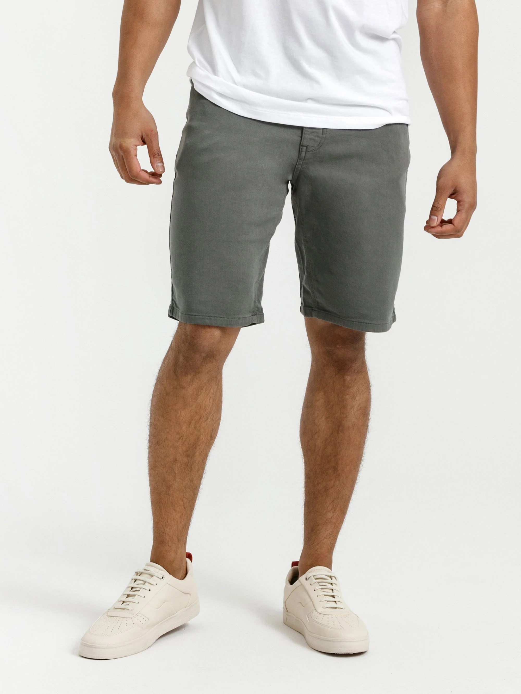 Duer Mens No Sweat Relaxed Shorts - Image 5