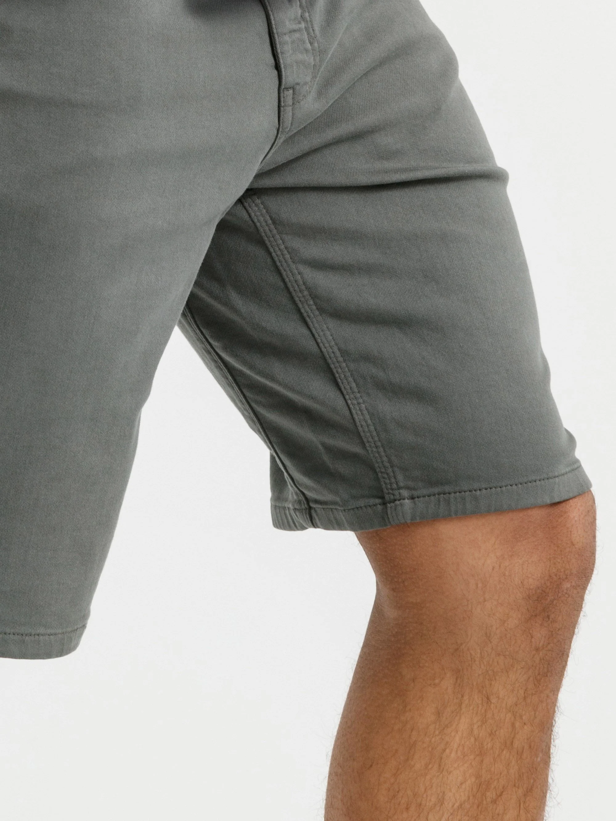 Duer Mens No Sweat Relaxed Shorts - Image 9