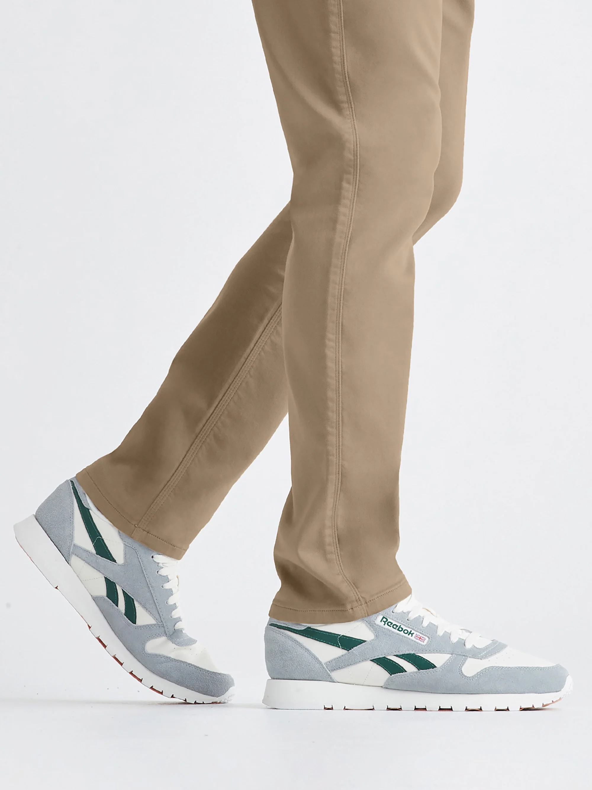 Duer Mens No Sweat Relaxed Taper Pants - Image 4