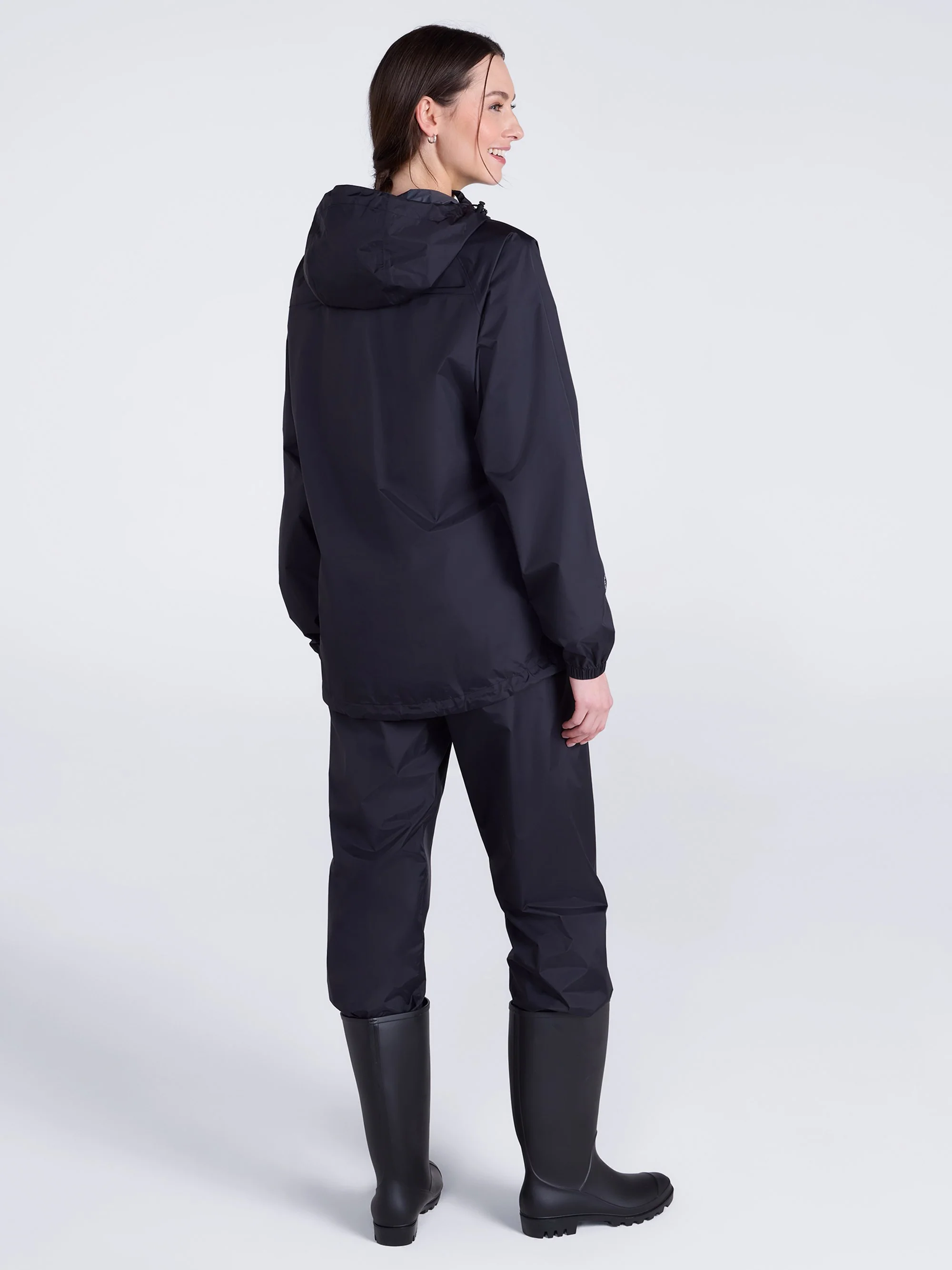 EMS Pakka Womens Lightweight Waterproof Jacket - Image 3