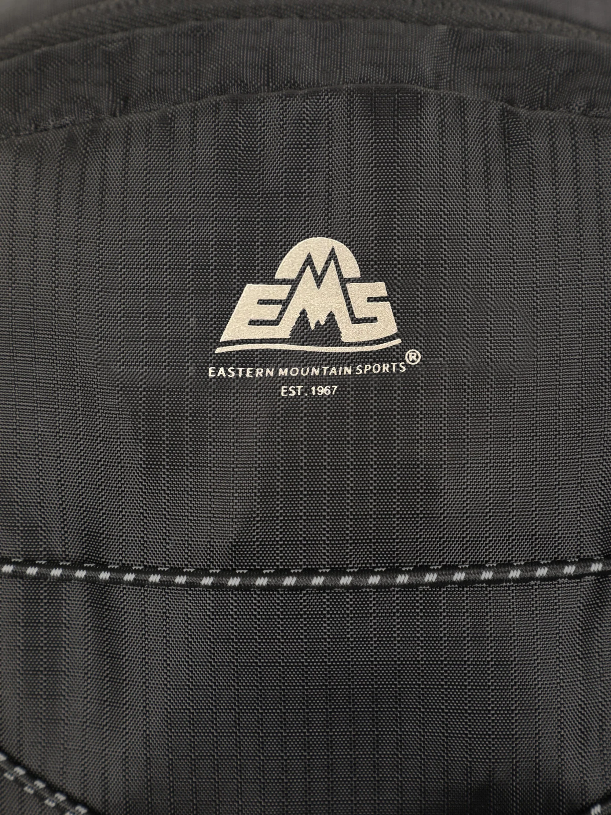 EMS Trek 8L Backpack - Image 5