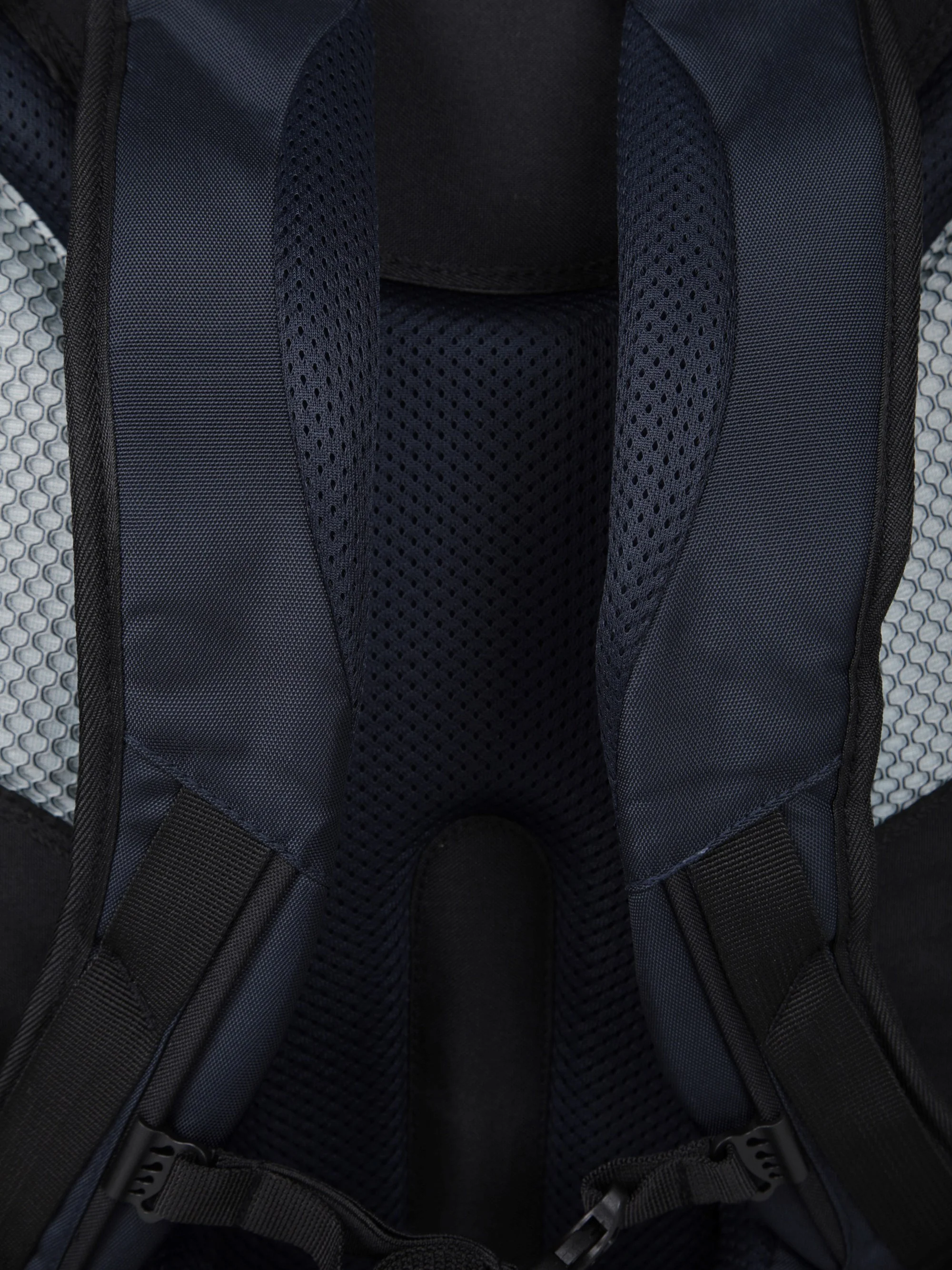 EMS Vic Global 40L Backpack - Image 16