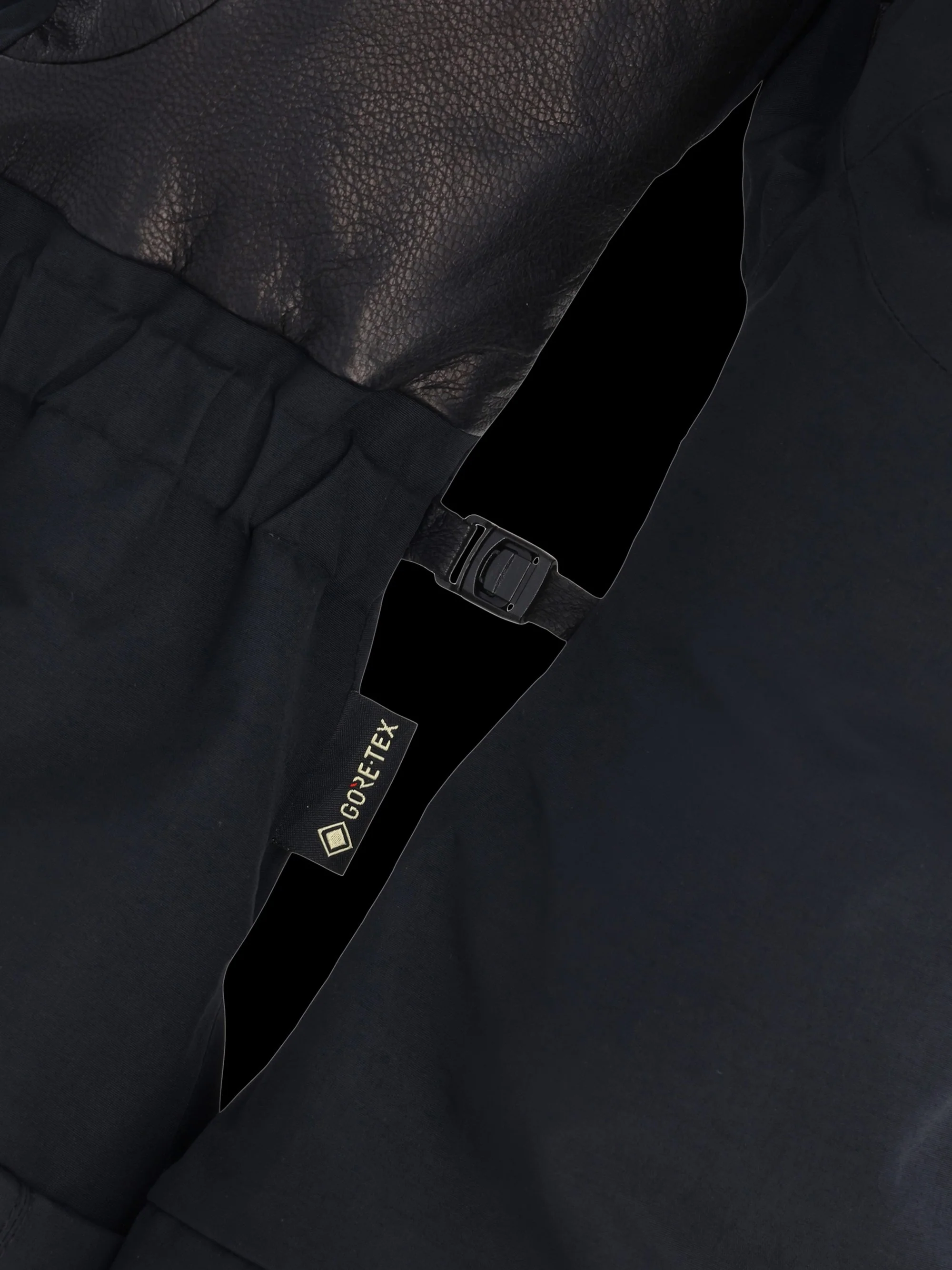 Outdoor Research Mens Alti II GORE-TEX Mitts - Image 2