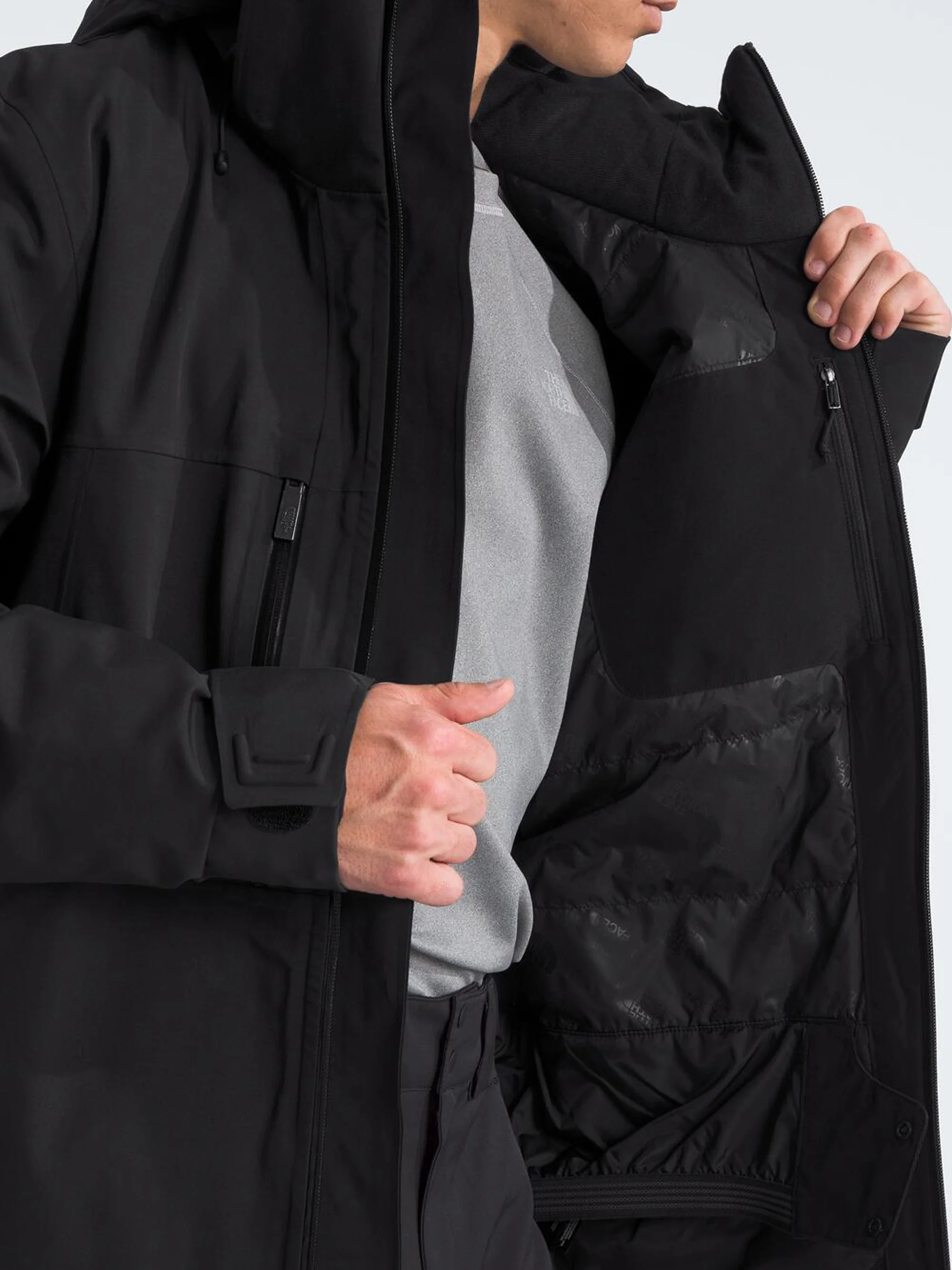The North Face Mens Chakal Jacket - Image 19